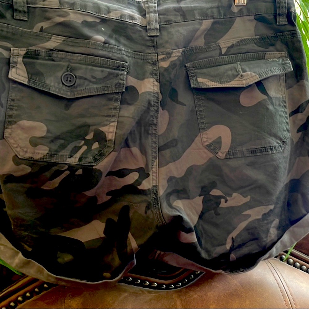 Grace & Lace Green and Gray Cargo Shorts